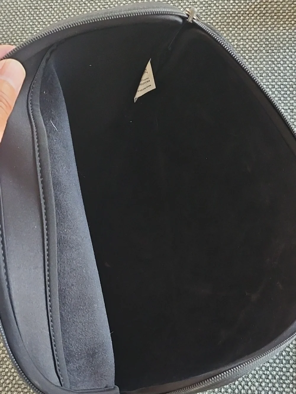 Black Protective Neoprene Laptop Or Tablet Sleeve - Slim Zipper Case